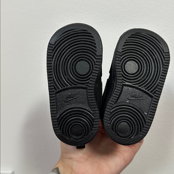Nike Infant Black Sneakers 4c - Picture 5 of 7